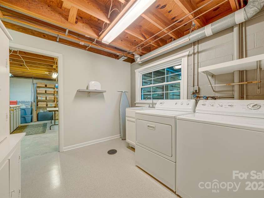 23 Zephyr Drive, Asheville, NC 28806.  MLS# CAR4241105, YatesRealty ID 10993. 