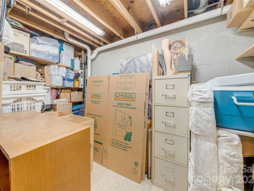 23 Zephyr Drive, Asheville, NC 28806.  MLS# CAR4241105, YatesRealty ID 10993. 