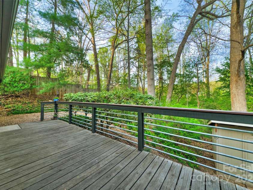 23 Zephyr Drive, Asheville, NC 28806.  MLS# CAR4241105, YatesRealty ID 10993. 