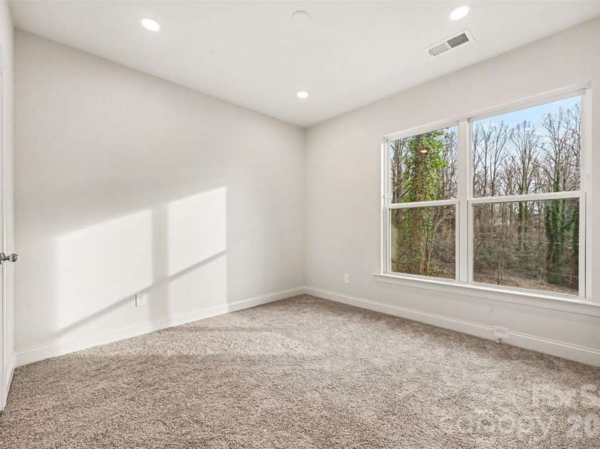 226 Oak Circle, Newton, NC 28658.  MLS# CAR4336438, YatesRealty ID 10994. 