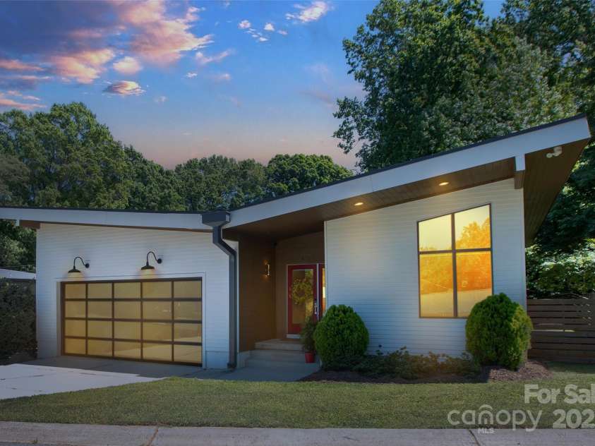 4211 Mantle Court, Charlotte, NC 28205.  MLS# CAR4251839, YatesRealty ID 10994. 