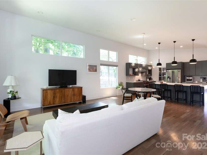 4211 Mantle Court, Charlotte, NC 28205.  MLS# CAR4251839, YatesRealty ID 10994. 