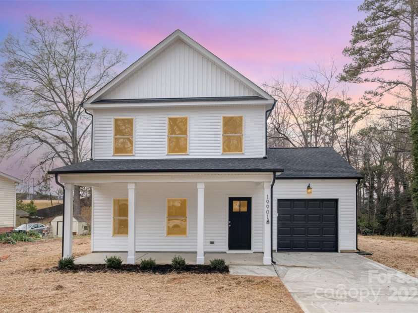 19901 Burton Lane, Cornelius, NC 28031.  MLS# CAR4326883, YatesRealty ID 10995. 