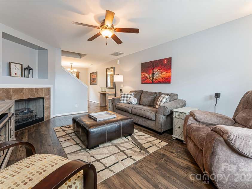 7 Barnett Shoals Drive, Weaverville, NC 28787.  MLS# CAR4242120, YatesRealty ID 10995. 