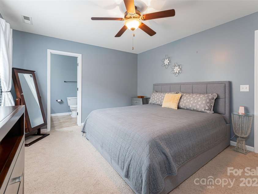 7 Barnett Shoals Drive, Weaverville, NC 28787.  MLS# CAR4242120, YatesRealty ID 10995. Primary Bedroom