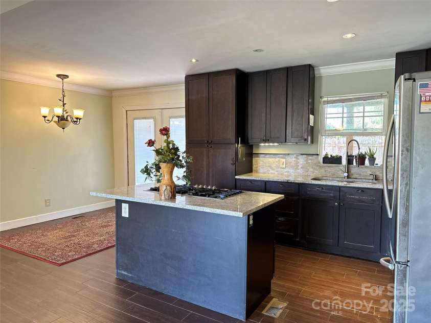 207 Lakeside Avenue, Davidson, NC 28036.  MLS# CAR4239129, YatesRealty ID 10998. 