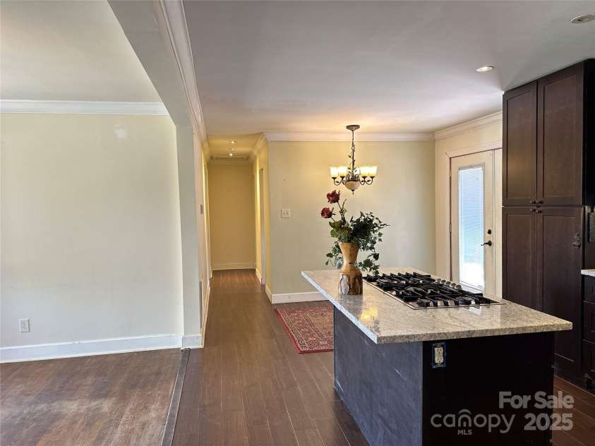 207 Lakeside Avenue, Davidson, NC 28036.  MLS# CAR4239129, YatesRealty ID 10998. 