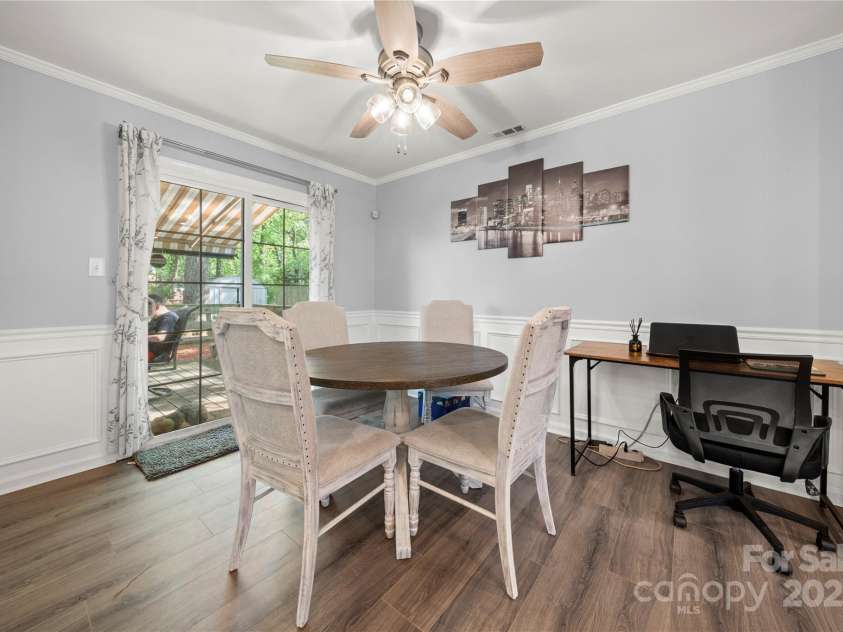 7220 Spring Morning Lane, Charlotte, NC 28227.  MLS# CAR4245320, YatesRealty ID 10999. 