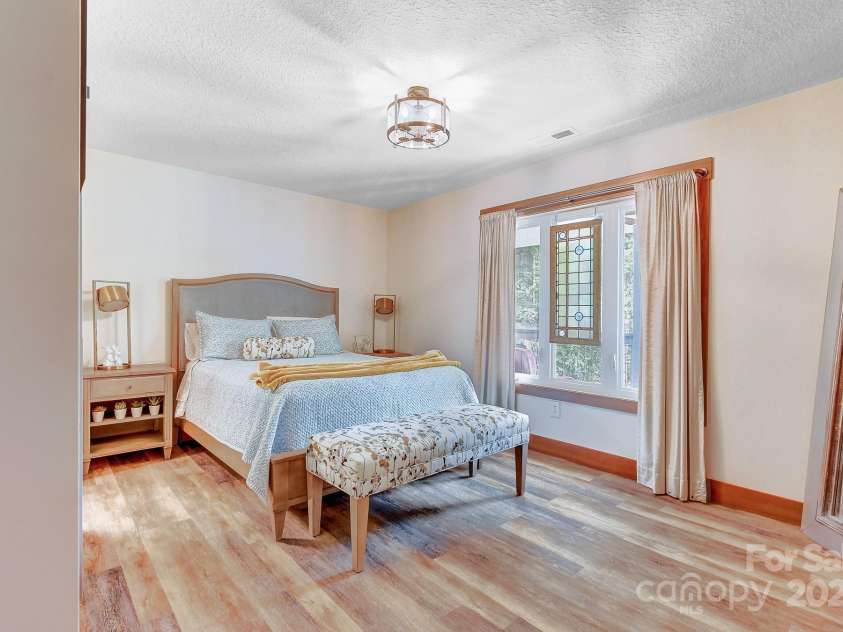 9 Oakwood Drive, Weaverville, NC 28787.  MLS# CAR4299049, YatesRealty ID 11. 