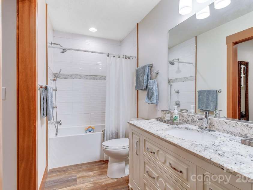 9 Oakwood Drive, Weaverville, NC 28787.  MLS# CAR4299049, YatesRealty ID 11. 