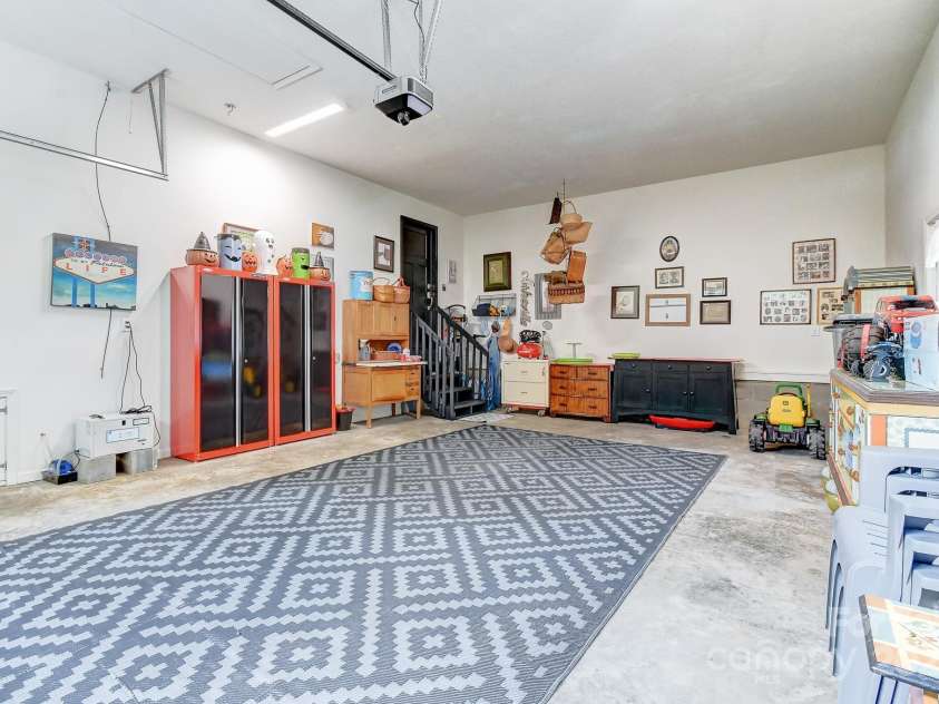 9 Oakwood Drive, Weaverville, NC 28787.  MLS# CAR4299049, YatesRealty ID 11. 