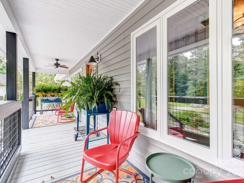 9 Oakwood Drive, Weaverville, NC 28787.  MLS# CAR4299049, YatesRealty ID 11. 