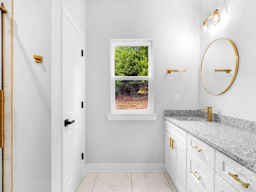 142 Crystal Heights Drive, Hendersonville, NC 28739.  MLS# CAR4310051, YatesRealty ID 110. 