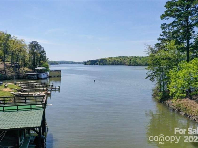 177 Mountain View Lane, Troy, NC 27371.  MLS# CAR4269979, YatesRealty ID 110. Heading out to the main channel