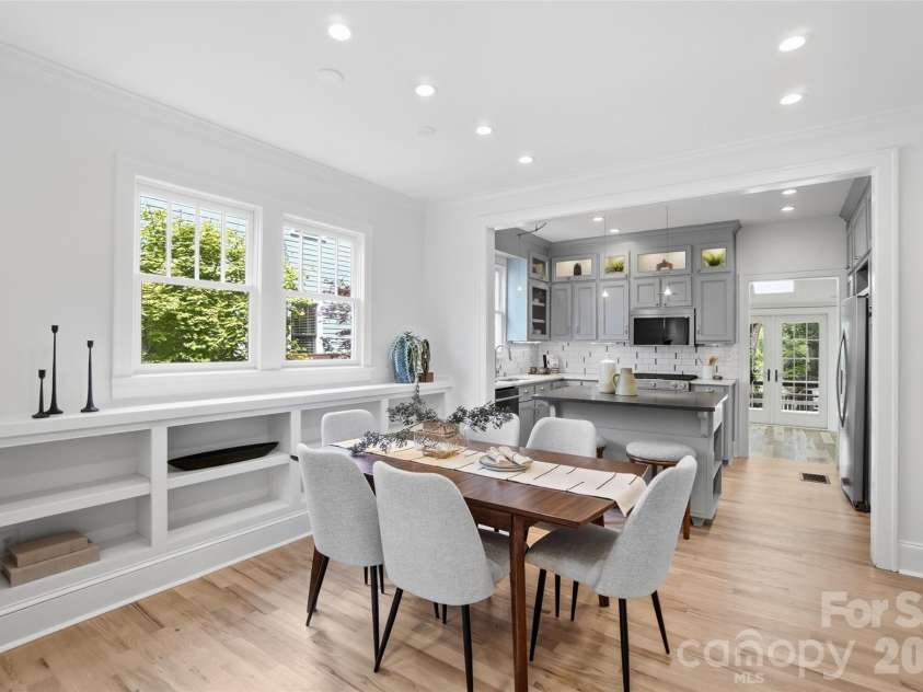 2221 8th Street, Charlotte, NC 28204.  MLS# CAR4367783, YatesRealty ID 11000. 