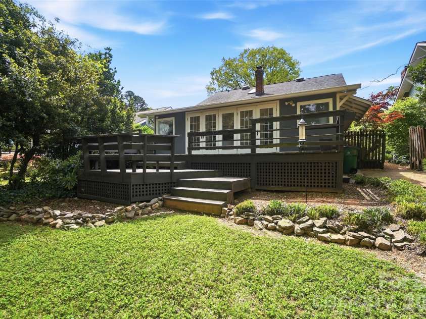 2221 8th Street, Charlotte, NC 28204.  MLS# CAR4367783, YatesRealty ID 11000. 
