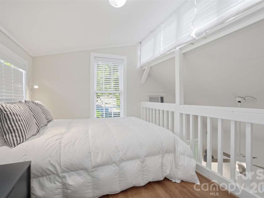 2221 8th Street, Charlotte, NC 28204.  MLS# CAR4367783, YatesRealty ID 11000. ADU - Guest House