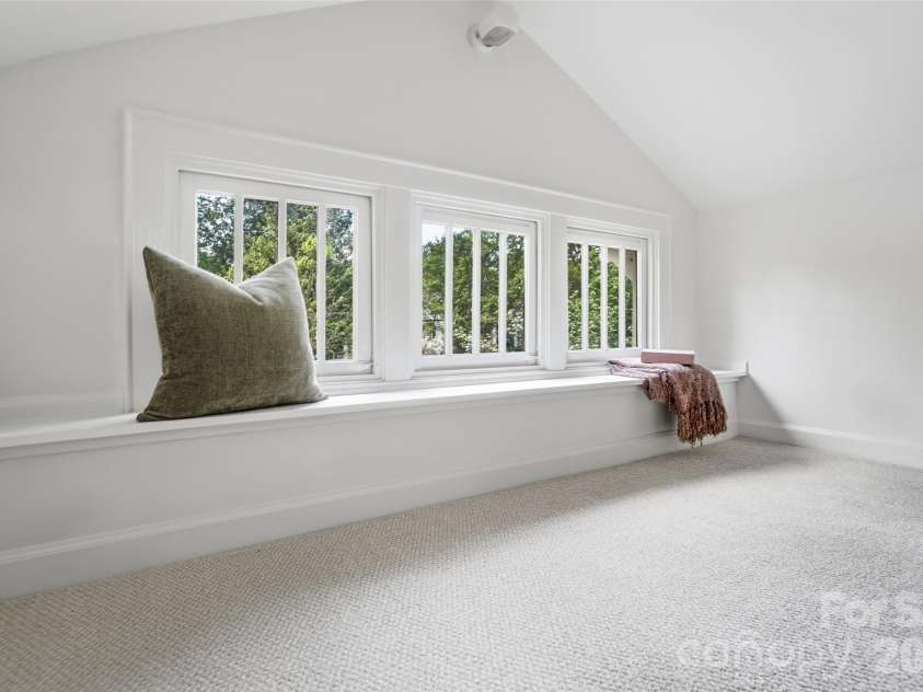 2221 8th Street, Charlotte, NC 28204.  MLS# CAR4367783, YatesRealty ID 11000. Primary Bedroom
