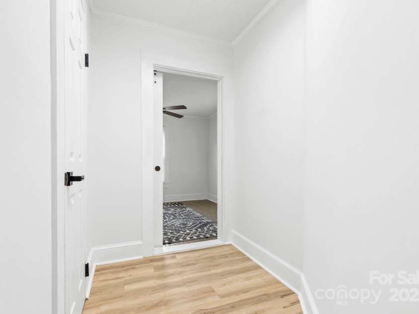 612 Miller Street, Kannapolis, NC 28081.  MLS# CAR4226546, YatesRealty ID 11001. 