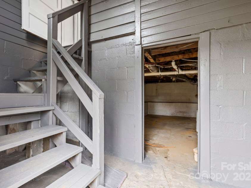 612 Miller Street, Kannapolis, NC 28081.  MLS# CAR4226546, YatesRealty ID 11001. 