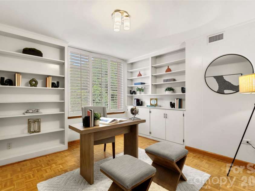 1300 Queens Road, Charlotte, NC 28207.  MLS# CAR4376453, YatesRealty ID 11002. 