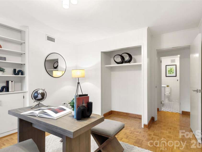 1300 Queens Road, Charlotte, NC 28207.  MLS# CAR4376453, YatesRealty ID 11002. 