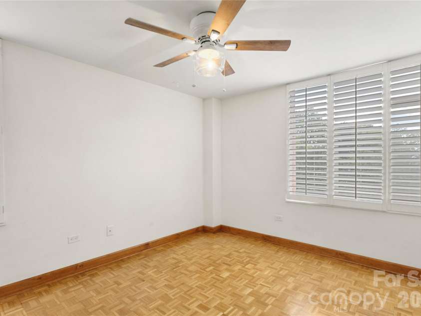 1300 Queens Road, Charlotte, NC 28207.  MLS# CAR4376453, YatesRealty ID 11002. 