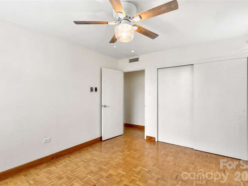 1300 Queens Road, Charlotte, NC 28207.  MLS# CAR4376453, YatesRealty ID 11002. 