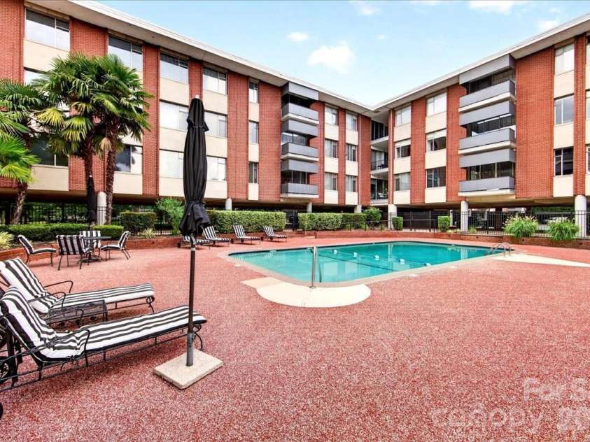 1300 Queens Road, Charlotte, NC 28207.  MLS# CAR4414107, YatesRealty ID 11002. 