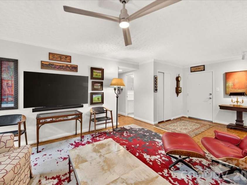 1300 Queens Road, Charlotte, NC 28207.  MLS# CAR4414107, YatesRealty ID 11002. 