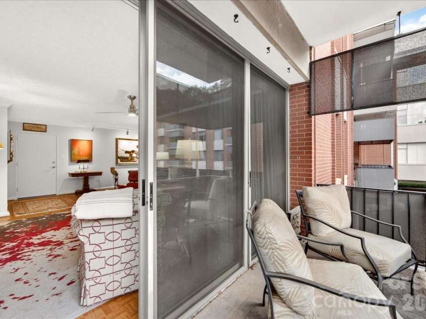 1300 Queens Road, Charlotte, NC 28207.  MLS# CAR4414107, YatesRealty ID 11002. 