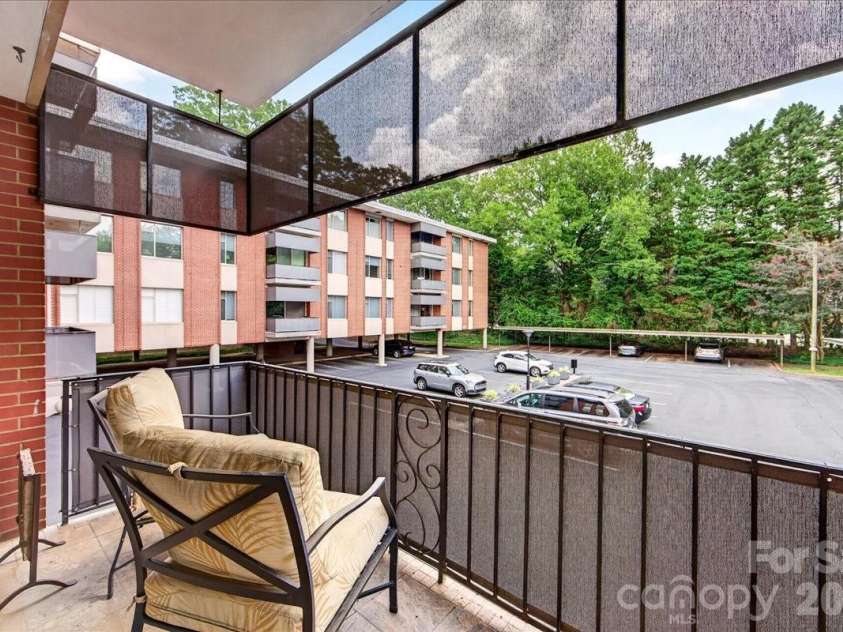 1300 Queens Road, Charlotte, NC 28207.  MLS# CAR4414107, YatesRealty ID 11002. 