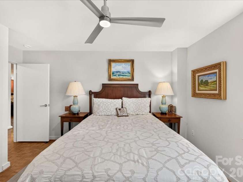 1300 Queens Road, Charlotte, NC 28207.  MLS# CAR4414107, YatesRealty ID 11002. 