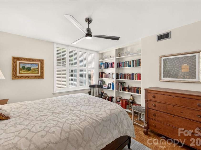1300 Queens Road, Charlotte, NC 28207.  MLS# CAR4414107, YatesRealty ID 11002. 