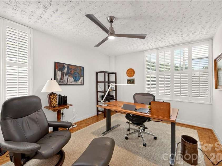 1300 Queens Road, Charlotte, NC 28207.  MLS# CAR4414107, YatesRealty ID 11002. 