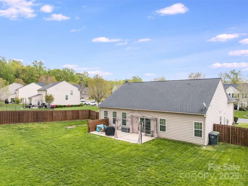 2077 Taney Way, Fort Mill, SC 29707.  MLS# CAR4246046, YatesRealty ID 11002. 