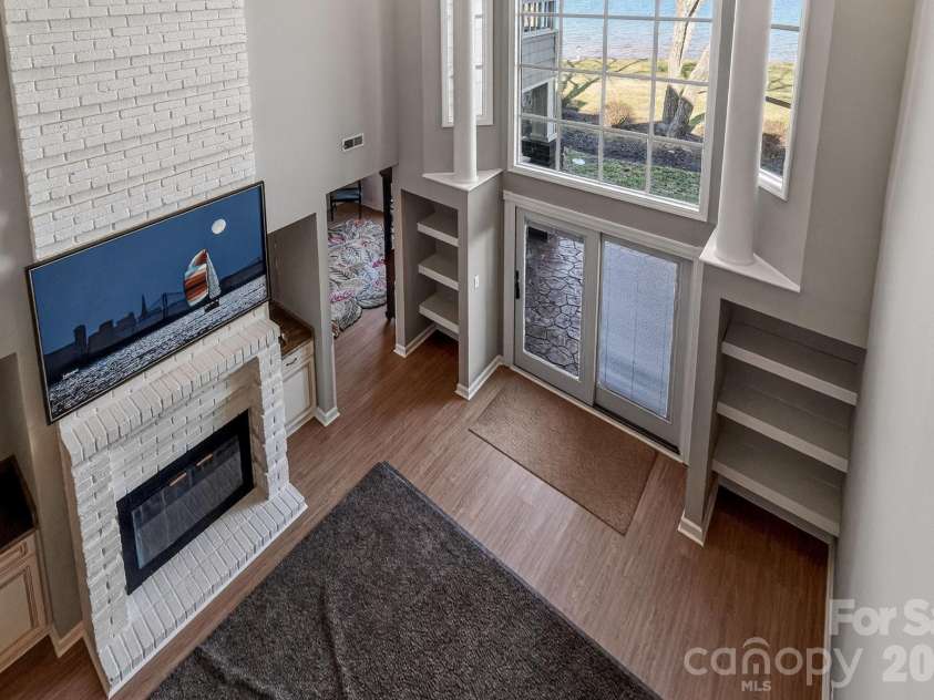 18525 Vineyard Point Lane, Cornelius, NC 28031.  MLS# CAR4344393, YatesRealty ID 11004. 
