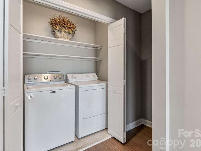 18525 Vineyard Point Lane, Cornelius, NC 28031.  MLS# CAR4344393, YatesRealty ID 11004. 