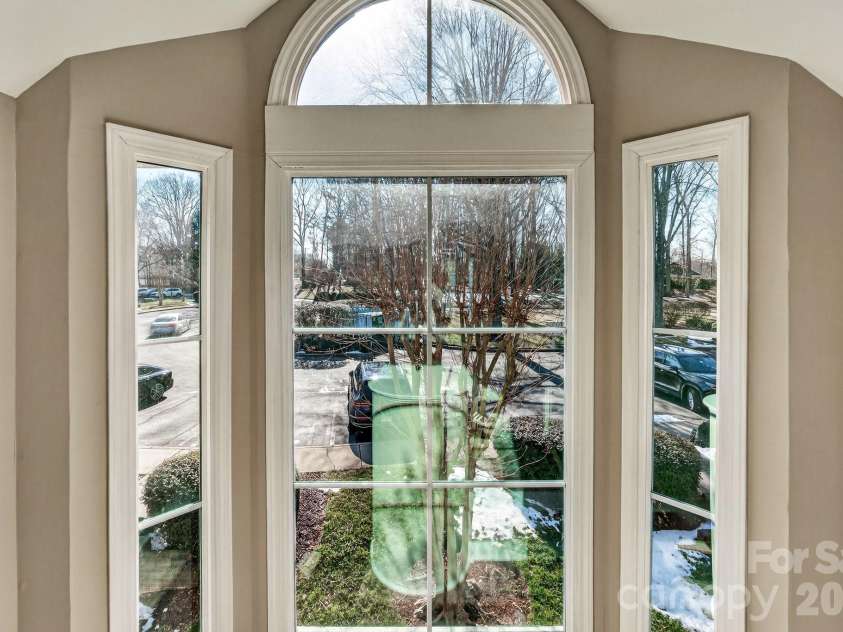 18525 Vineyard Point Lane, Cornelius, NC 28031.  MLS# CAR4344393, YatesRealty ID 11004. 