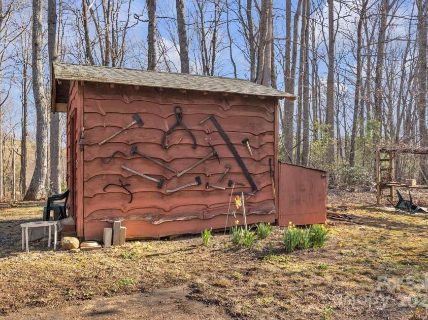 186 Witherspoon Heights, Jefferson, NC 28640.  MLS# CAR4240150, YatesRealty ID 11005. 