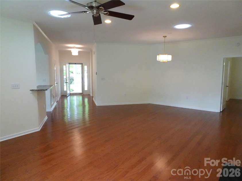 35 Sheffield Place, Brevard, NC 28712.  MLS# CAR4359533, YatesRealty ID 11005. 