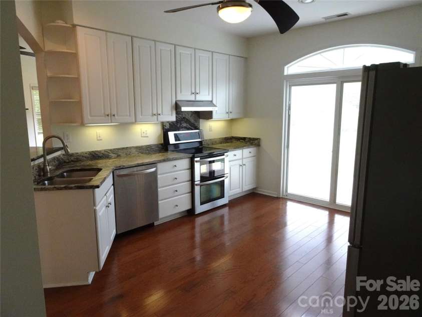 35 Sheffield Place, Brevard, NC 28712.  MLS# CAR4359533, YatesRealty ID 11005. 