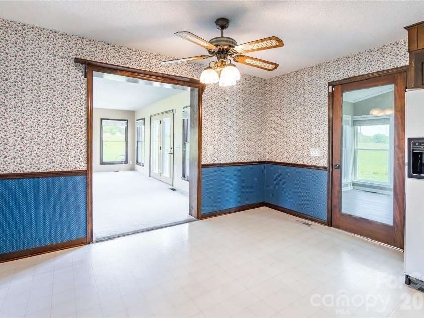 161 Springdale Lane, Cowpens, SC 29330.  MLS# CAR4366841, YatesRealty ID 11006. 