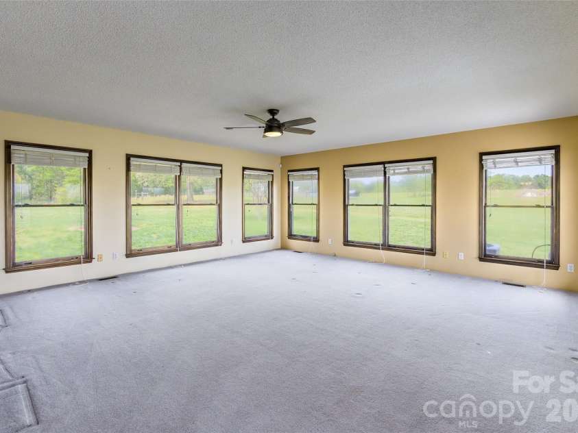 161 Springdale Lane, Cowpens, SC 29330.  MLS# CAR4366841, YatesRealty ID 11006. 