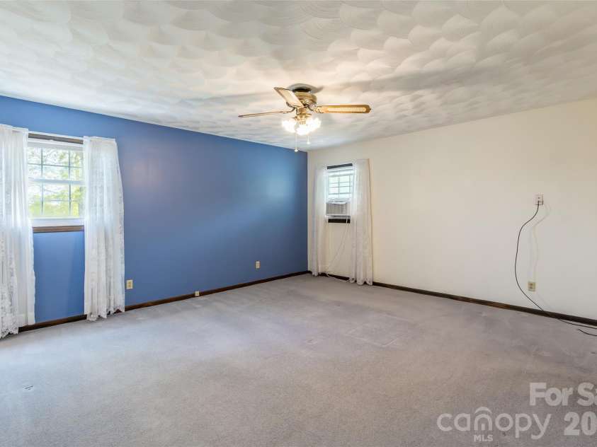 161 Springdale Lane, Cowpens, SC 29330.  MLS# CAR4366841, YatesRealty ID 11006. 