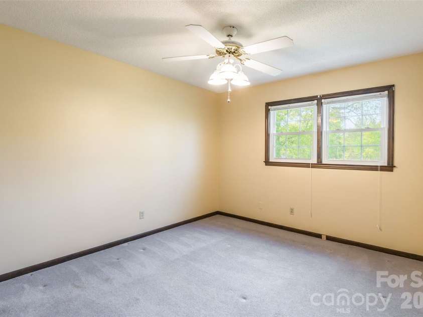 161 Springdale Lane, Cowpens, SC 29330.  MLS# CAR4366841, YatesRealty ID 11006. 