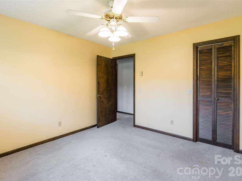 161 Springdale Lane, Cowpens, SC 29330.  MLS# CAR4366841, YatesRealty ID 11006. 