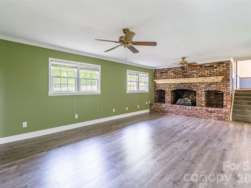 161 Springdale Lane, Cowpens, SC 29330.  MLS# CAR4366841, YatesRealty ID 11006. 