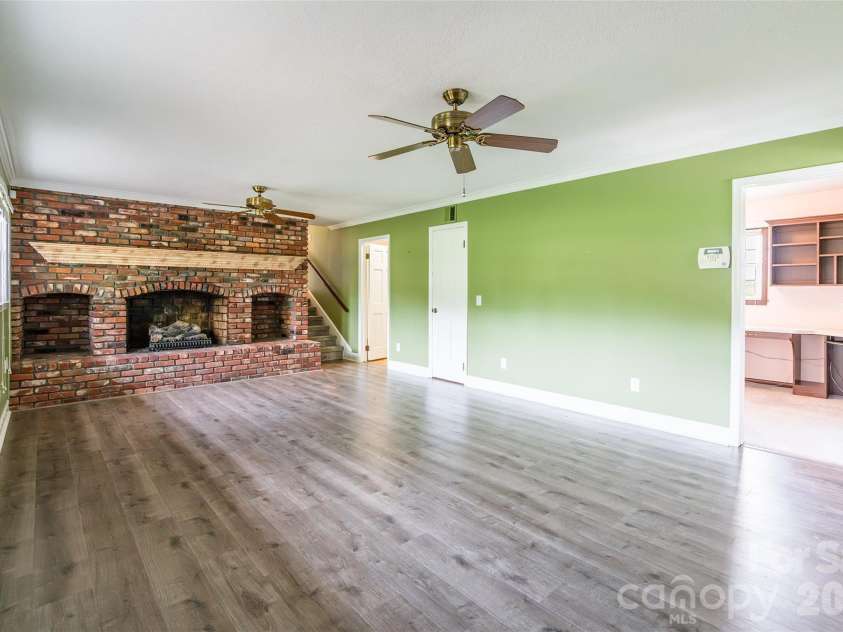 161 Springdale Lane, Cowpens, SC 29330.  MLS# CAR4366841, YatesRealty ID 11006. 