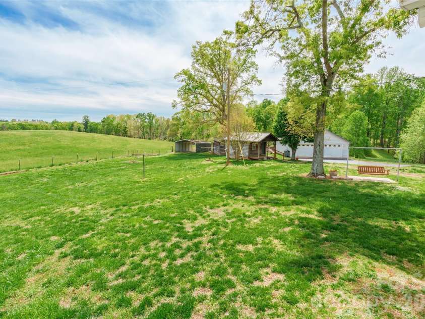 161 Springdale Lane, Cowpens, SC 29330.  MLS# CAR4366841, YatesRealty ID 11006. 